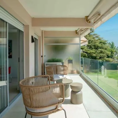 Elegant With Stunning View